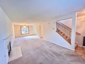 Privacy! in Lynnwood, WA - Building Photo - Building Photo
