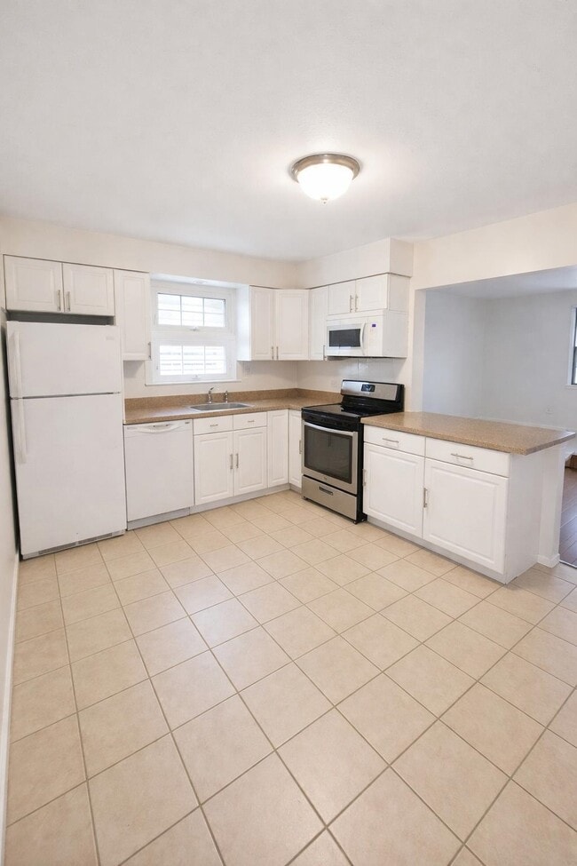 177 W 51st St in Bayonne, NJ - Building Photo - Building Photo