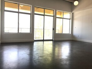 2401 E 6th St in Austin, TX - Building Photo - Building Photo