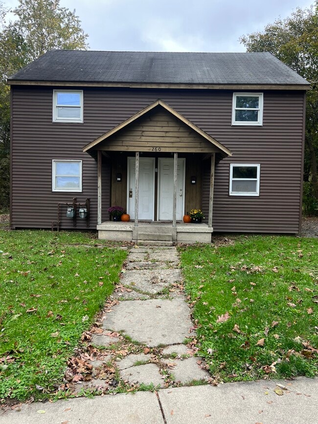 260 Allen St, Unit A in Elmira, NY - Building Photo - Building Photo