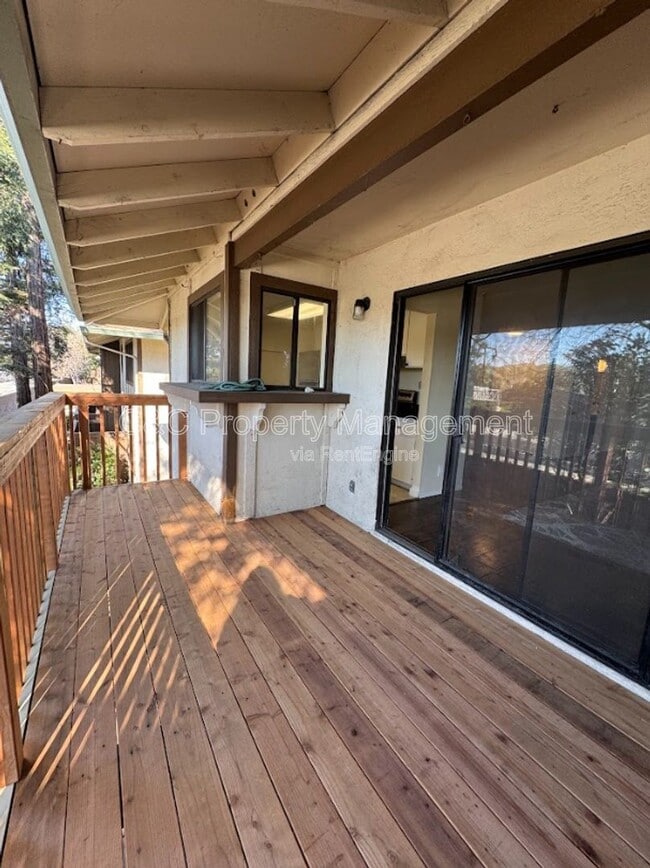 property at 2420 Shadow Ln