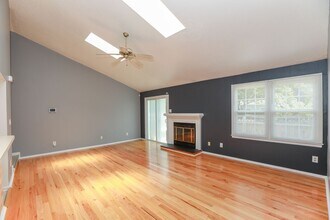 1444 Lake Geneve Dr in Virginia Beach, VA - Building Photo - Building Photo
