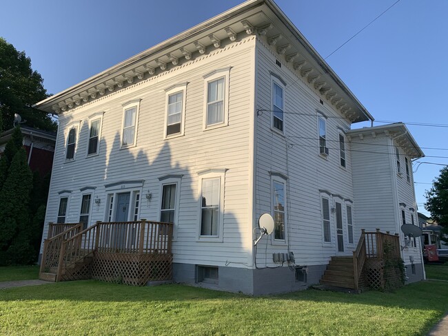 223 Main St, Unit 202