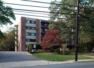 Flower Oak Condominium in Takoma Park, MD - Building Photo - Building Photo