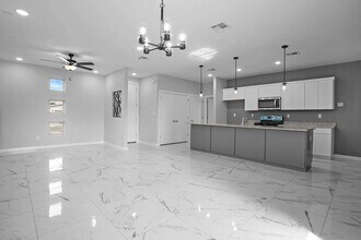 11498 Summer Dr in Socorro, TX - Building Photo - Building Photo