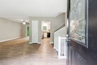 4326 Dogwood Farms Dr in Decatur, GA - Building Photo - Building Photo