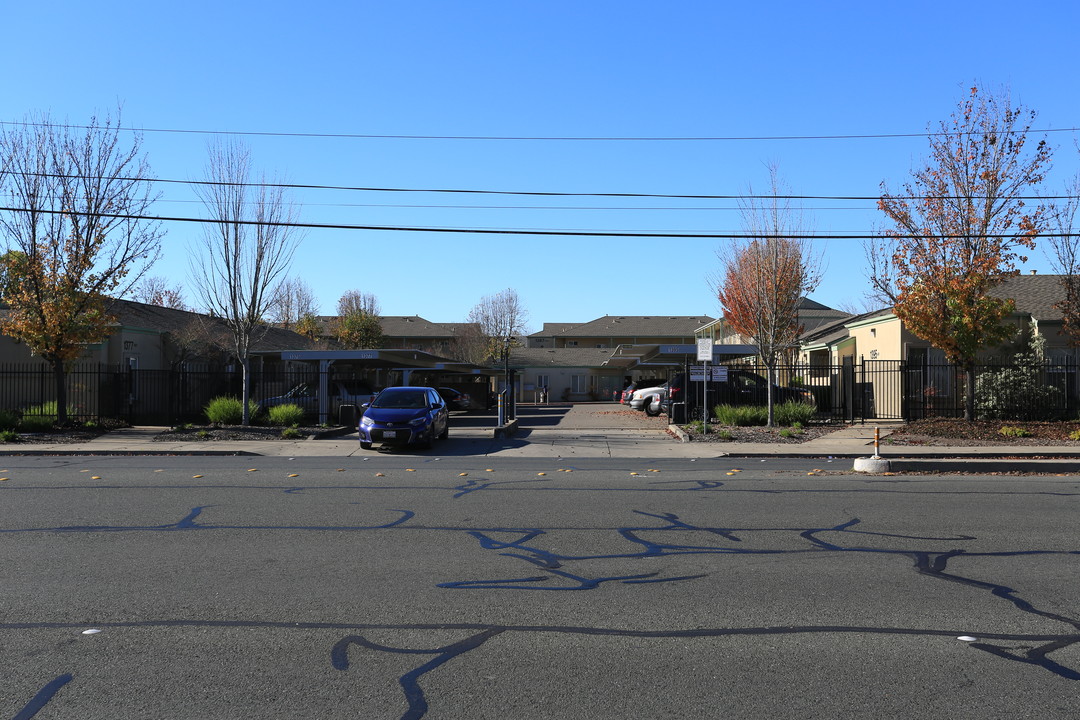 Spring Meadows Apartments in Santa Rosa, CA - Building Photo