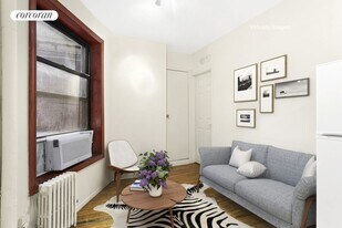 242 E 10th St in New York, NY - Building Photo