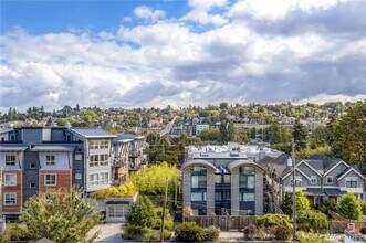 3045 21st Ave W in Seattle, WA - Building Photo - Building Photo