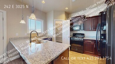 242 E 3025 N in Cedar City, UT - Foto de edificio - Building Photo