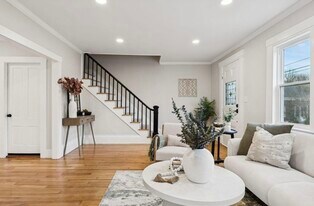 24 Hill St in Saco, ME - Building Photo