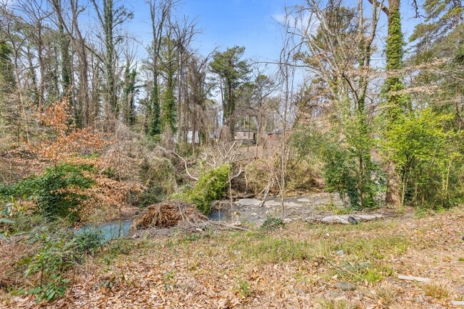 2743 Harlan Dr in East Point, GA - Building Photo - Building Photo