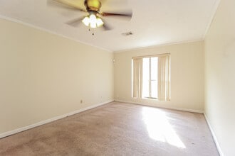 2172 Sara Ashley Way in Lithonia, GA - Building Photo - Building Photo