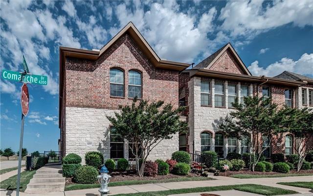4201 Comanche Dr in Carrollton, TX - Foto de edificio