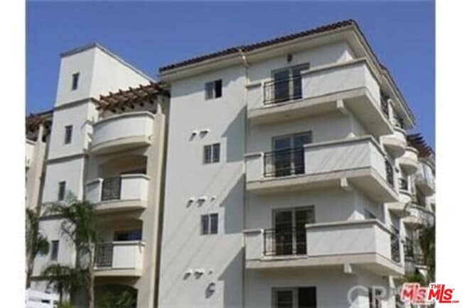 11848 Kiowa Ave in Los Angeles, CA - Building Photo - Building Photo