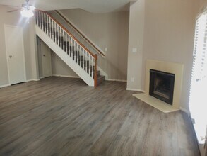 7575 Cambridge St, Unit 1003 in Houston, TX - Building Photo - Building Photo