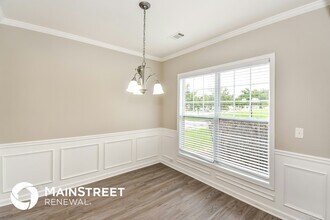 5664 Wakehurst Dr in Atlanta, GA - Foto de edificio - Building Photo