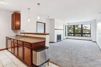 7600 Lyndale Ave S in Minneapolis, MN - Building Photo - Building Photo