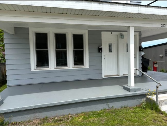 212 Rock St in Marquette, MI - Building Photo - Building Photo