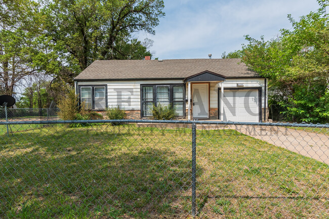 1735 N Chautauqua St in Wichita, KS - Building Photo - Building Photo