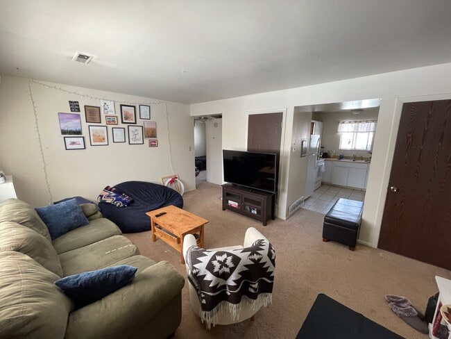 property at 627 600 W