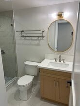 1834 N Van Ness Ave in Los Angeles, CA - Building Photo - Building Photo