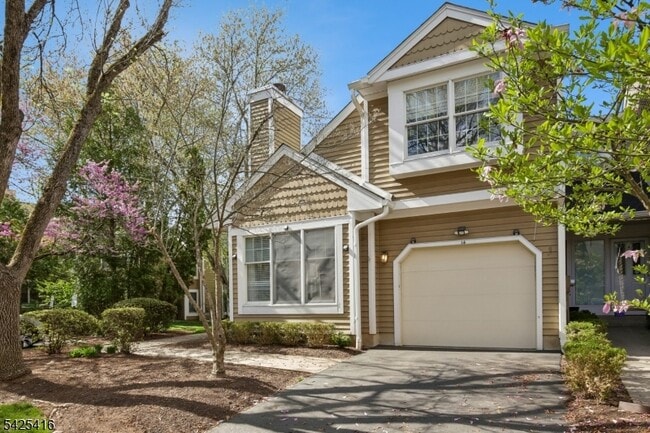 14 Exeter Rd in Bedminster, NJ - Building Photo - Building Photo