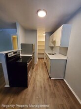 14500 Roadrunner Way in San Antonio, TX - Foto de edificio - Building Photo