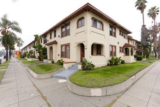 3994-3997 S Harvard Blvd in Los Angeles, CA - Building Photo - Building Photo