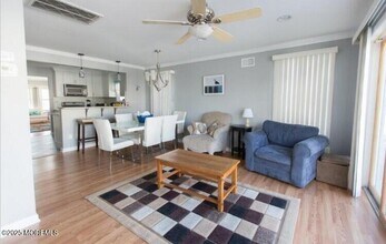 209 Arnold Ave in Point Pleasant Beach, NJ - Building Photo - Building Photo
