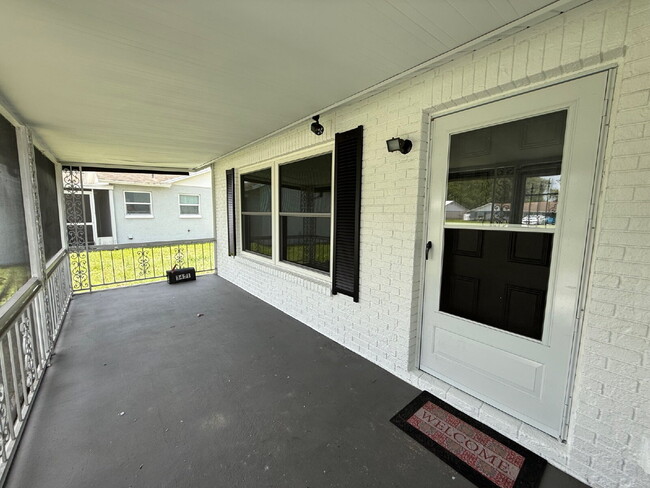 3451 Seven Springs Blvd in New Port Richey, FL - Building Photo - Building Photo