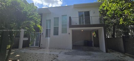 3790 Oak Ave in Miami, FL - Building Photo - Building Photo