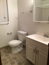 Largo Vista Apartments in Shoreline, WA - Building Photo - Building Photo