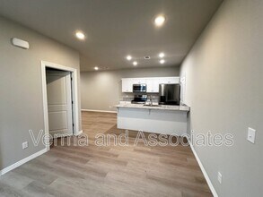 1505 SW Casuarina Dr in Centerton, AR - Building Photo - Building Photo