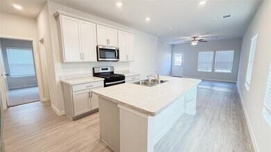 16907 Pandora Wy in Porter, TX - Building Photo - Building Photo