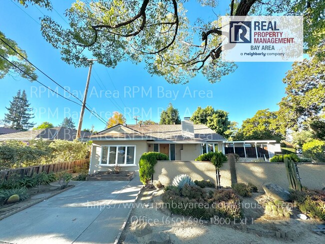 1087 Embarcadero Rd