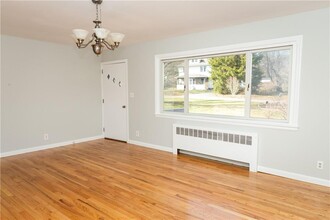 9 Dykeman St in Pawling, NY - Building Photo - Building Photo