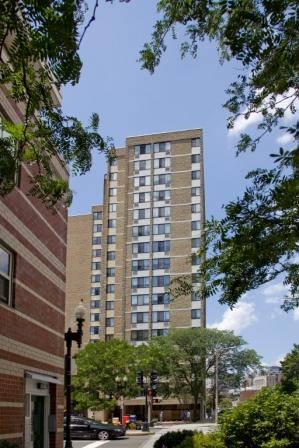 Quincy Tower Apartments in Boston, MA - Building Photo