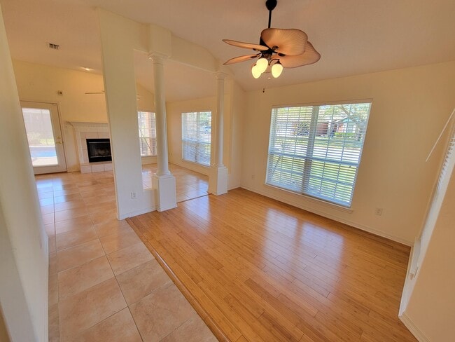 2730 Creeks Edge Ln in Navarre, FL - Building Photo - Building Photo