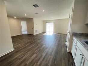 2122 Kansas Rd in Sumterville, FL - Building Photo - Building Photo