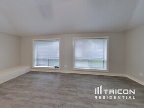 120 WoodCrest Dr in League City, TX - Building Photo - Building Photo