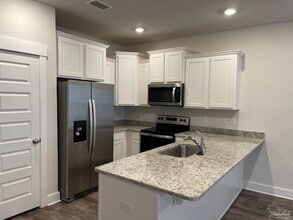 1650 Iroquois Ct in Pensacola, FL - Building Photo - Building Photo