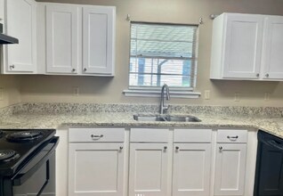 101 E Primrose Ln in Longview, TX - Building Photo - Building Photo