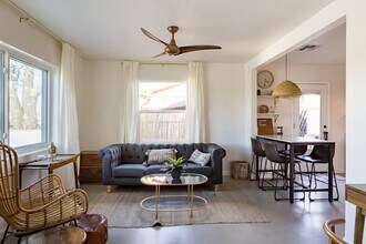 1402 E Roger Rd in Tucson, AZ - Building Photo - Building Photo