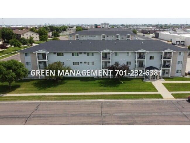 1002-43 1/2 43 1/2 St S in Fargo, ND - Building Photo - Building Photo