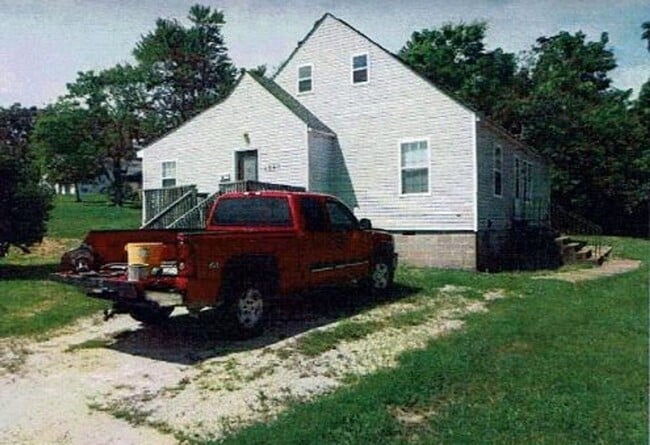 property at 1507 Farrar Dr