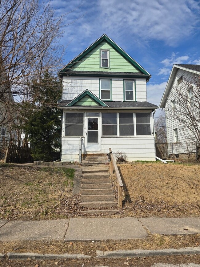 property at 1014 Arlington Ct