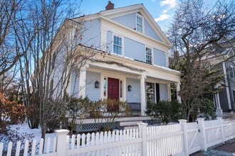 12 Ash St, Unit 12 in Cambridge, MA - Building Photo - Building Photo
