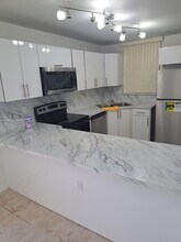 8725 SW 152nd Ave in Miami, FL - Building Photo - Building Photo