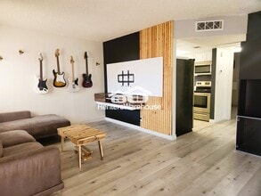 6020 Carmen Blvd in Las Vegas, NV - Building Photo - Building Photo